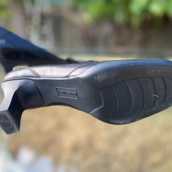 Jasmine Studio - Picture 2 of 3